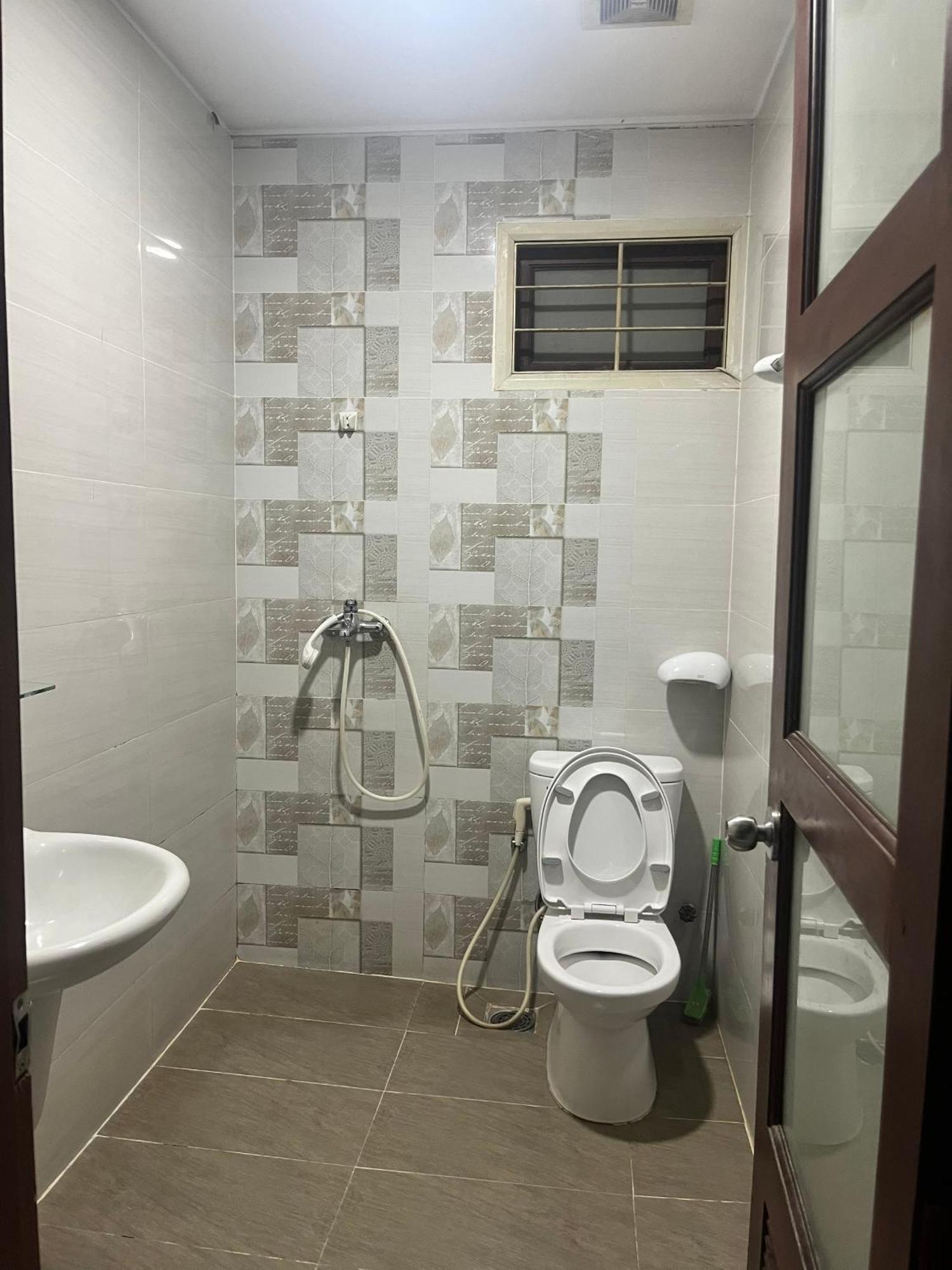 Nhat 2 Hotel *